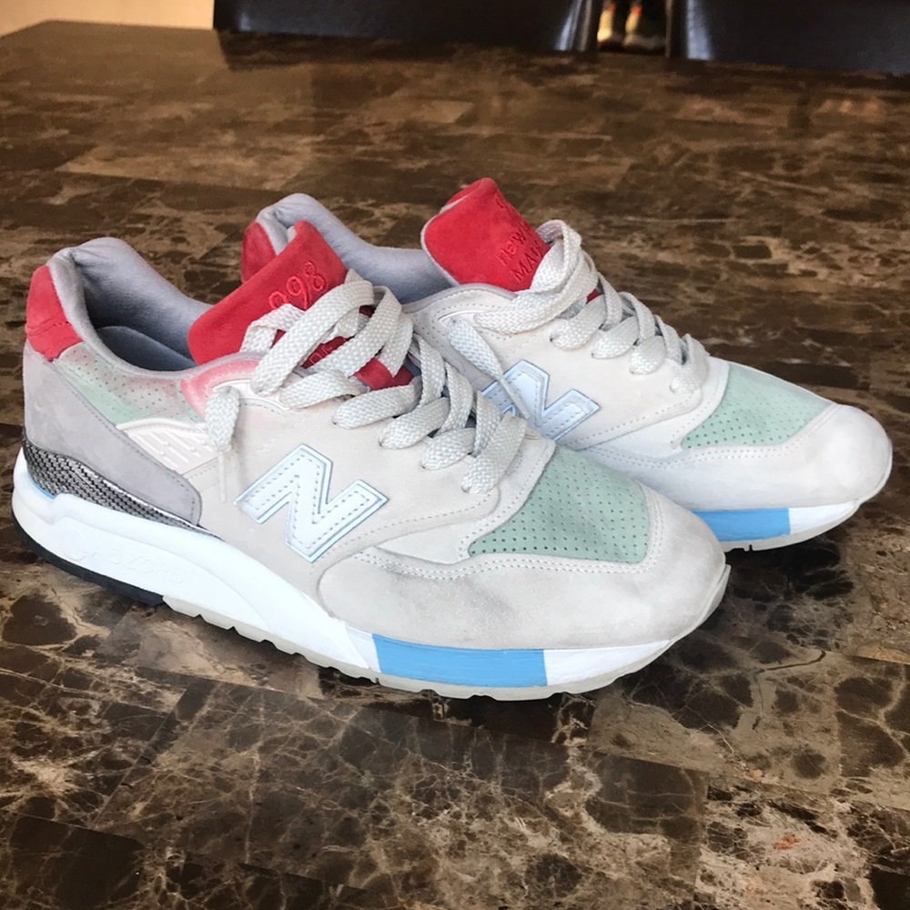 998 New Balance retro sneakers